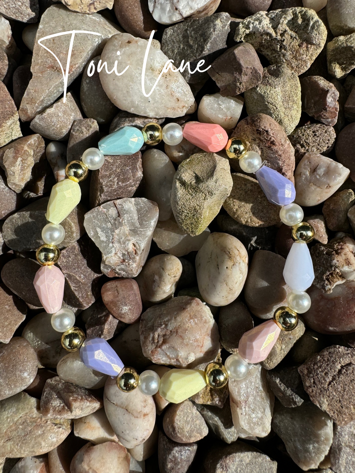 Pastel and pearl bracelet